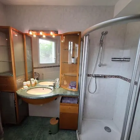 Appartement Duplex Pres Des Thermes Avec Jardin